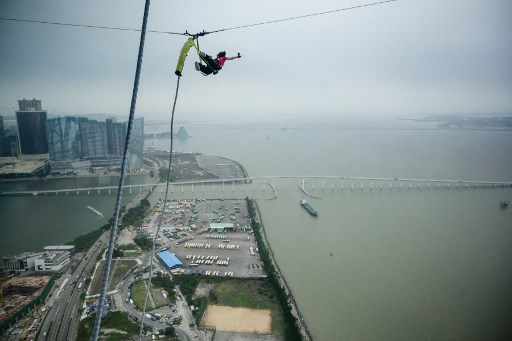 Turis Meninggal Usai Lompat Bungee dari Menara Macau di Ketinggian 233 Meter