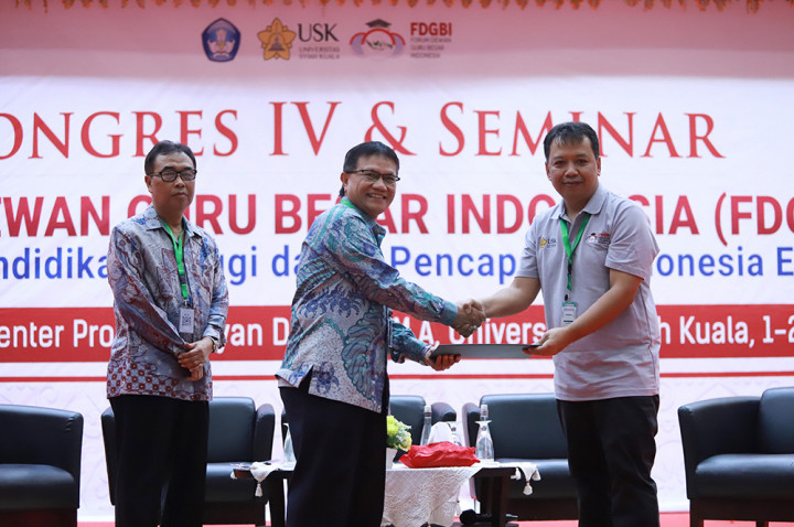Selamat! Profesor USK Abubakar Terpilih Pimpin Forum Dewan Guru Besar Indonesia 2023-2025
