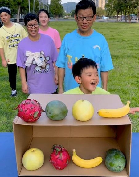Game seru saat malam tahun baru, mencocokan benda sumber Instagram @vdsfamilygames