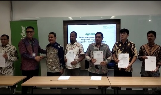PT Schneider Indonesia Beri Hibah Alat PHB-TM ke 15 Politeknik
