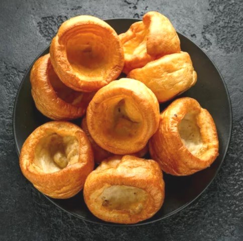 Lihat resep spesial Natal yaitu yorkshire puding dari Endeus TV berikut ini ya. (Foto: Dok. Endeus TV)