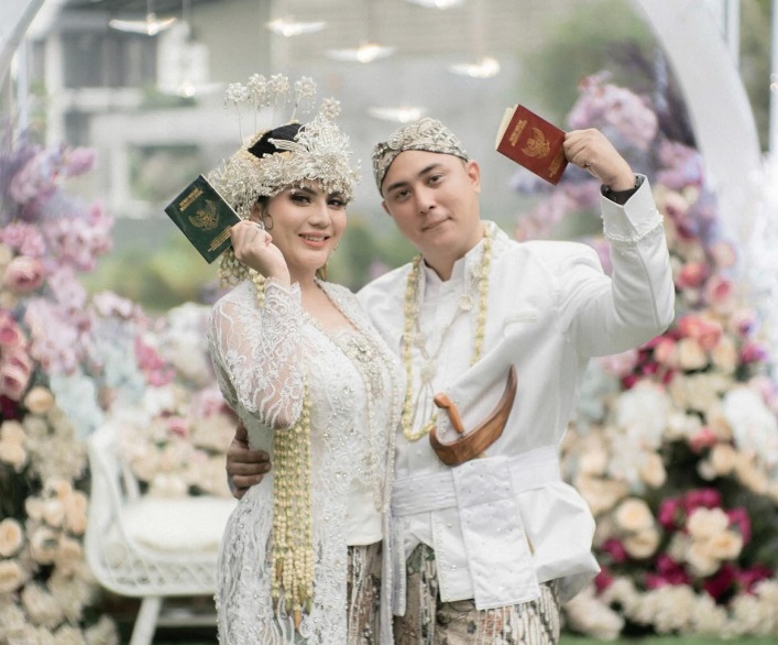 Selamat! Anggita Sari dan Rindra Pramadyo Resmi Menikah