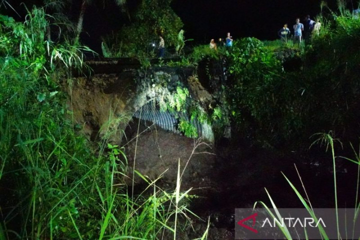 Banjir Lahar Melanda Tanah Datar Pascaerupsi Gunung Marapi