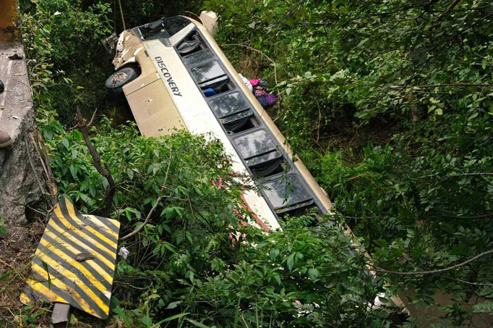 Tragis! 13 Orang Tewas Setelah Bus Terjun ke Jurang di Honduras
