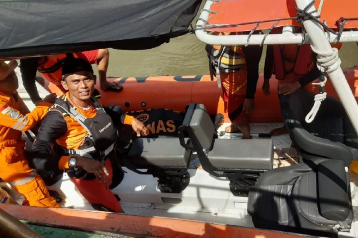 Tim SAR Perluas Area Pencarian Korban Banjir ke Perairian Danau Toba