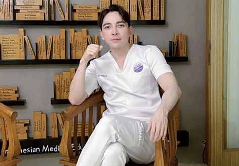 Dr Eklendro Senduk,D.AAAM,M.Ks, founder Dr Ekles Skincare. (Foto: Dok. Istimewa)