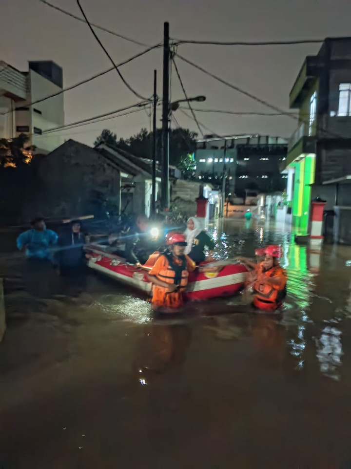 Banjir Melanda 5 Kompleks Perumahan di Tangsel