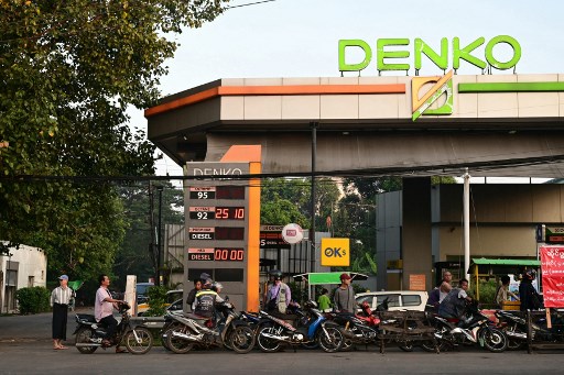 Kota Pusat Komersial Myanmar Dilanda Kekurangan Bahan Bakar