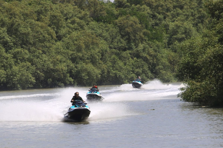 Heboh! Potongan Payudara Ditemukan di Sungai Surabaya, Diduga Limbah Rumah Sakit