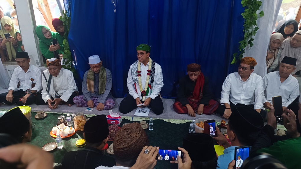 Anies Gelar Pertemuan dengan Kiai dan Pimpinan Ponpes se-Cirebon
