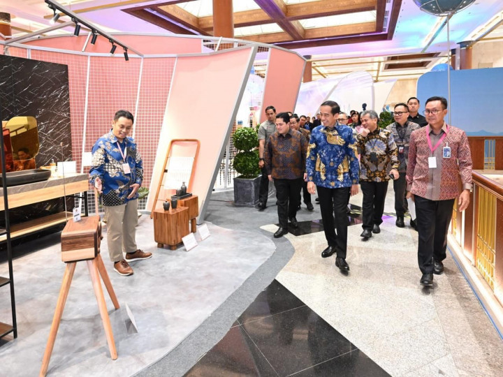 Terkurasi dengan Baik, Presiden Joko Widodo Puji Produk UMKM EXPO(RT) BRILIANPRENEUR 2023