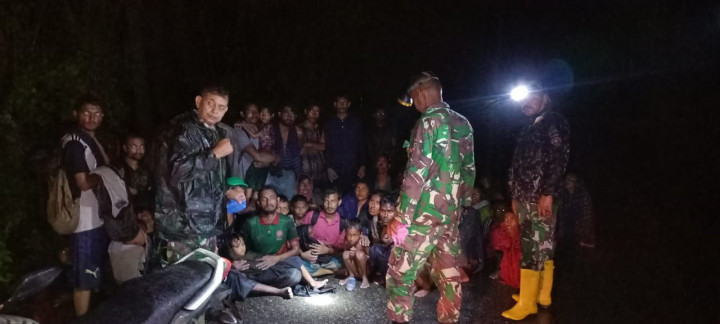 Kapal Pengangkut Rohingya Turunkan Para Imigran di Lokasi Sepi