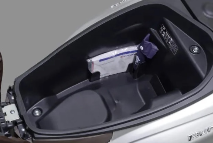 Biar Jok Motor Awet, Hindari Menyimpan Barang-barang Ini