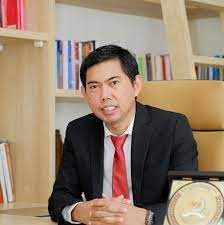 Cuma Tiga di Indonesia, Guru Besar Ilmu Perundang-undangan Ini Jadi Panelis Debat Perdana Pilpres 2024