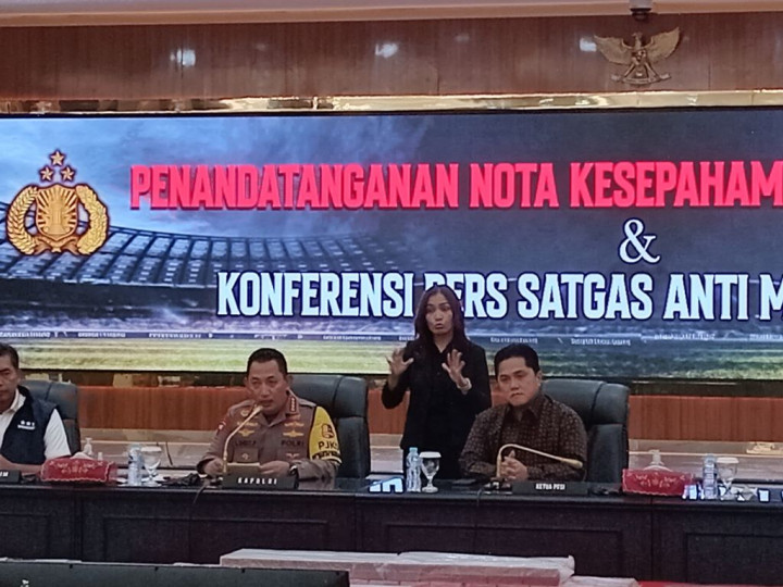 Polri Tekan Nota Kesepahaman Wujudkan Sepak Bola yang Kondusif dengan PSSI