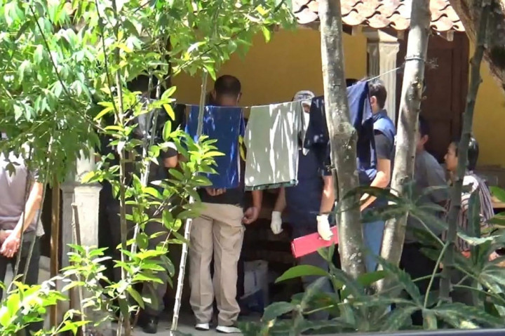 Densus 88 Ringkus 5 Terduga Teroris, 5 Senpi Ditemukan