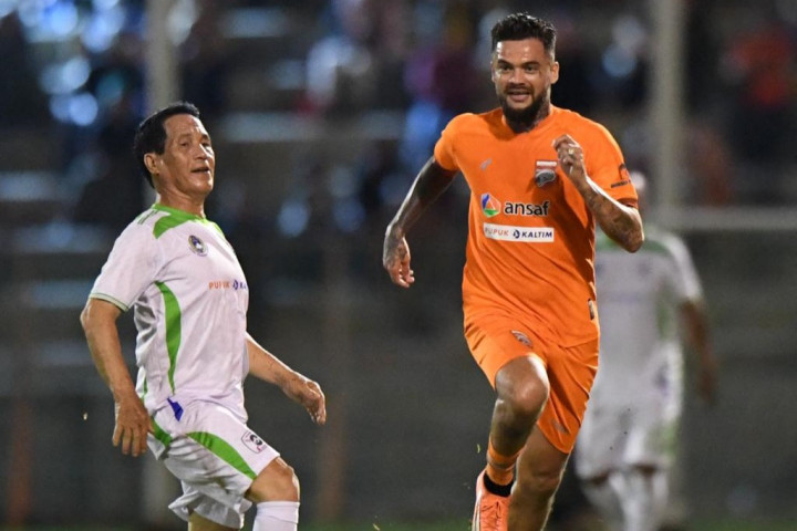 Rayakan HUT ke-46, Pupuk Kaltim Pertemukan Legenda PKT Bontang dengan Borneo FC