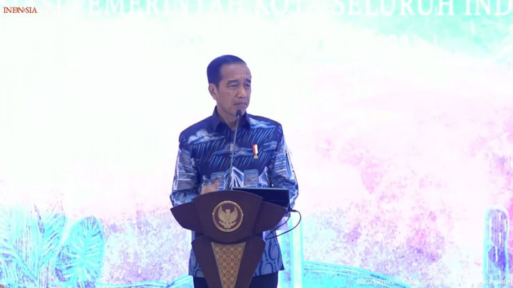 Kritik Arsitektur Daerah, Presiden: Dicat Warna Partai Politik hingga Semboyan Diawali 'Ber'