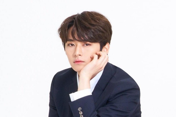 Lee Know Stray Kids Cedera Usai Bertinju, Begini Kondisinya