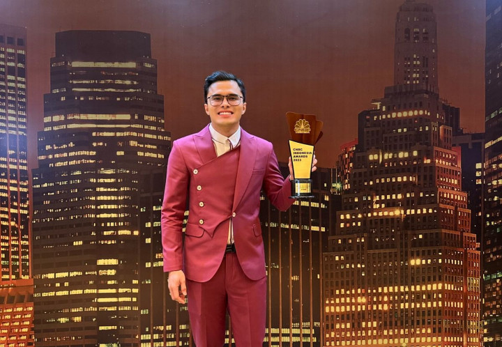 Oky Pratama Terharu Klinik Kecantikannya Kembali Raih Penghargaan