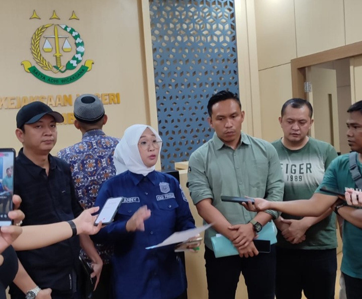 Pegawai Bank Pelat Merah Tarik Uang Nasabah Selama 1 Tahun, Kerugian Rp6,4 Miliar
