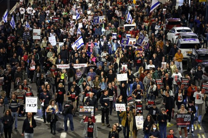 Netanyahu Didemo Warga usai Militer Israel Bunuh 3 Sandera di Gaza