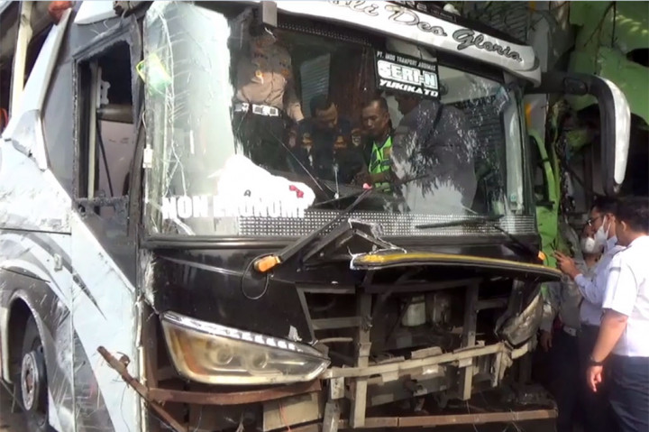 Petugas Cek Kelayakan Bus Maut yang Tewaskan 12 Orang di Tol Cipali