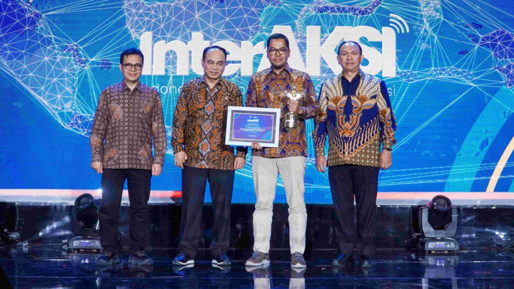 Konsisten Dukung Layanan Broadband Indonesia, Kominfo Beri Telkomsel Penghargaan