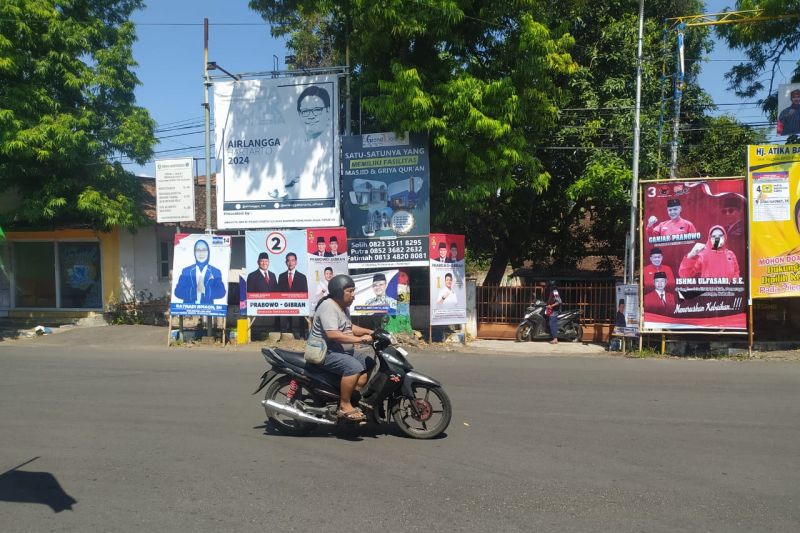 Ratusan Pelanggaran Alat Peraga Kampanye Ditemukan di Ponorogo
