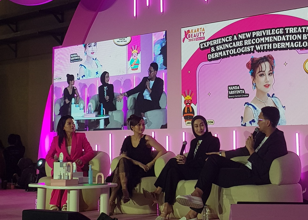 Talkshow Experience A New Privilege Treatment & Skincare with Dermagloss di acara Jakarta X Beauty 2023