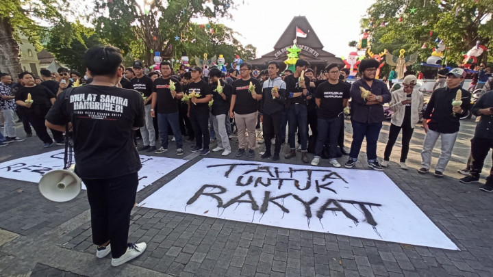 Datangi Balai Kota Solo, BEM Ajak Gibran Berlatih Debat