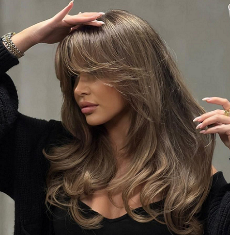 Kaleidoskop Beauty 2023: Model Rambut Butterfly, Skin Minimalism hingga Lip Cream Matte Glossy