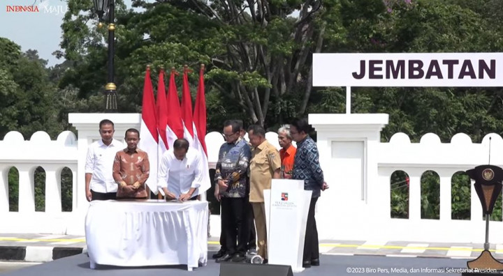 Presiden Jokowi Resmikan Jembatan Otista di Kota Bogor