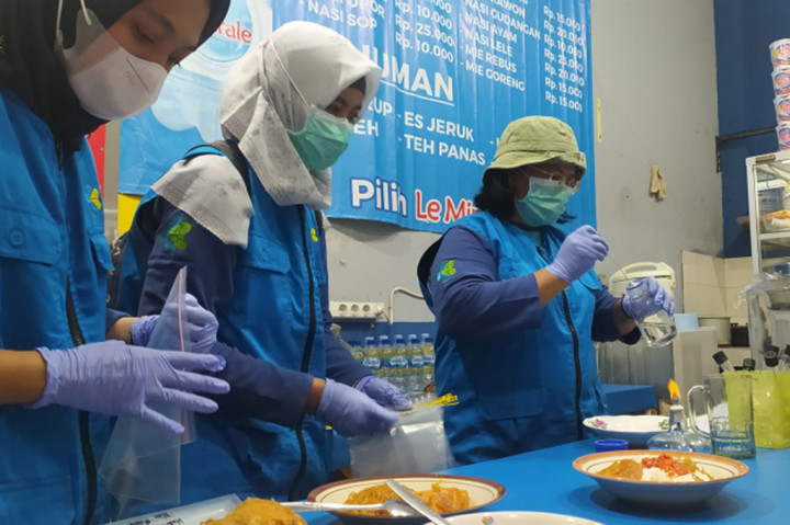 Jelang Mudik Nataru, Makanan di Terminal Tirtonadi Disidak