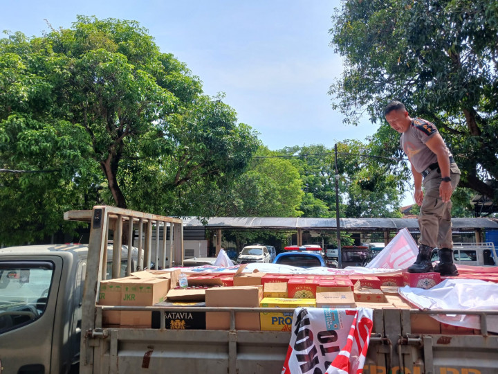 Ribuan Botol Minuman Keras Siap Jual Disita di Jepara