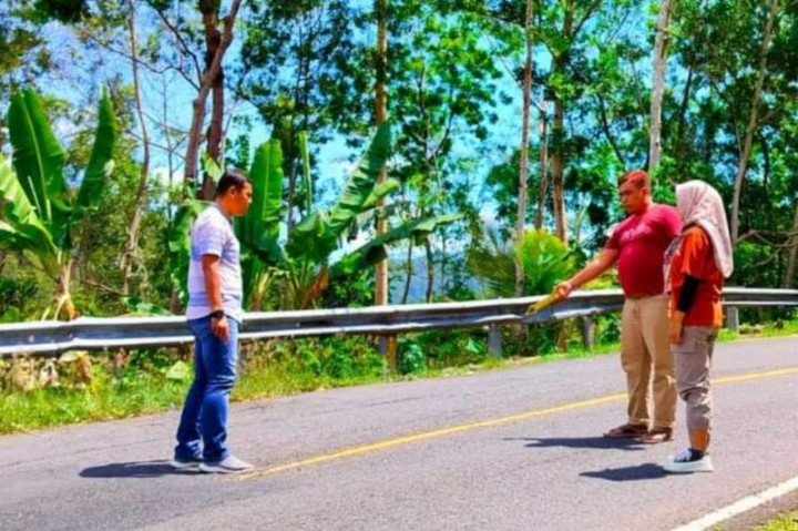 Anggota Panwaslu di Trenggalek Dibegal Saat Tertibkan APK