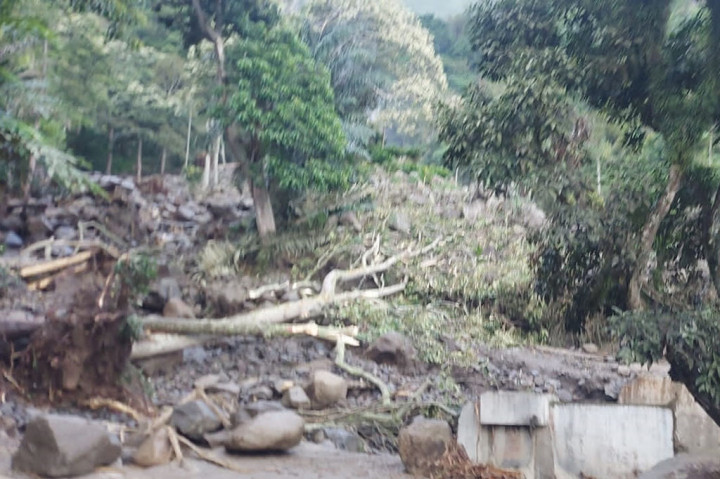 Banjir Bandang Sapu Dusun di Simalungun, 28 KK Mengungsi dan Jalan Putus Total
