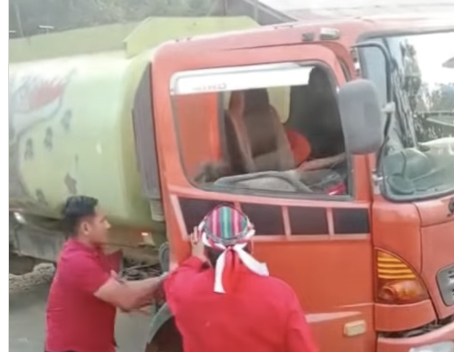 Viral Ajudan Bupati Kutai Barat Hajar Sopir Truk hingga Tersungkur