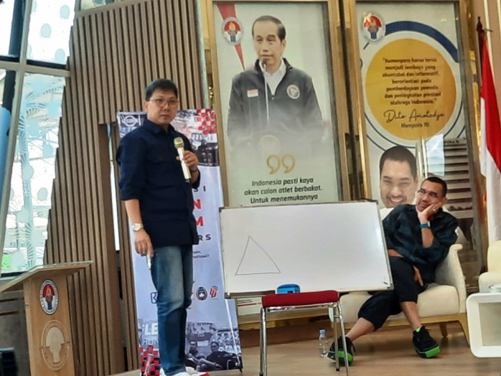 Bung Towel: Naturalisasi Harusnya Menghasilkan <i>The Best Possible Team</i>