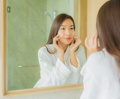 5 Rekomendasi Dermatologist untuk Mengatasi Kulit Bertekstur