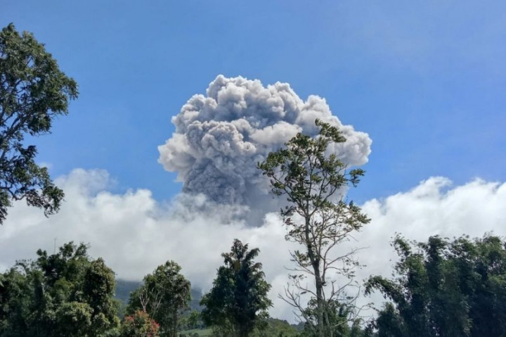 Gunung Marapi Sumatra Barat Kembali Erupsi dengan Skala Besar
