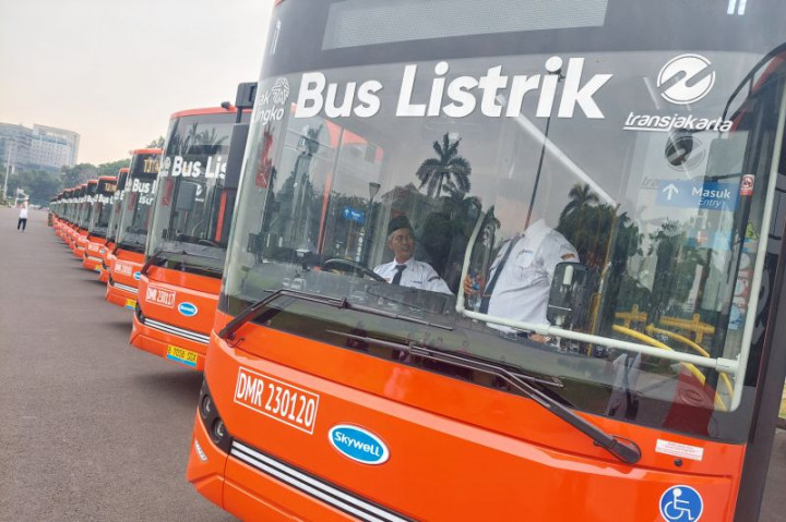 Damri Genapi 100 Unit Bus Listrik Transjakarta