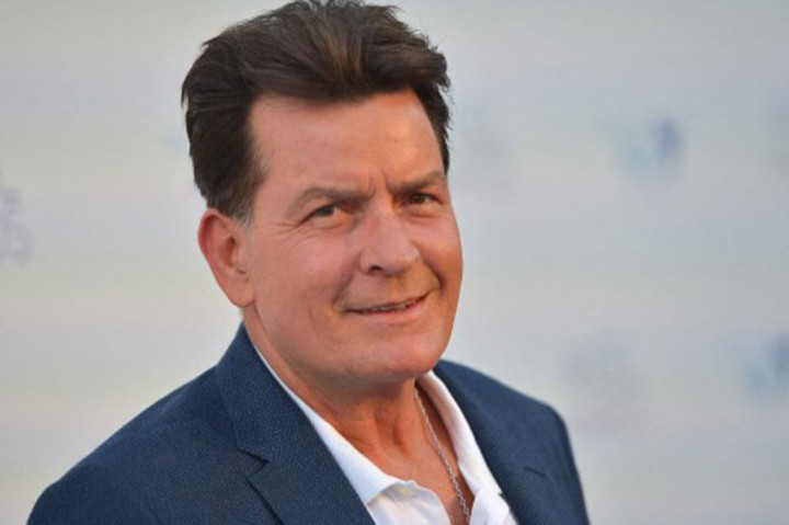 Aktor Charlie Sheen Diserang di Rumahnya Malibu