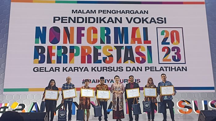 'Concern' pada Isu Vokasi, Medcom.id Kembali Raih Penghargaan Kemendikbudristek