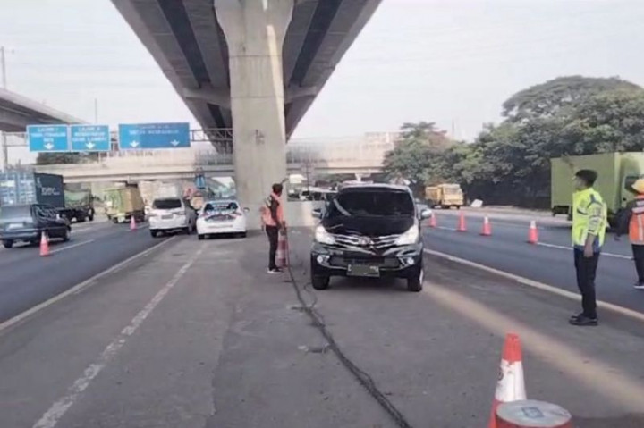 Lalu Lintas Padat, <i>Contraflow</i> Tol Japek Arah Cikampek Diperpanjang