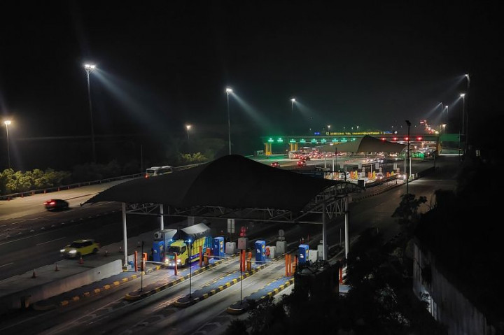 H-2 Natal 2023: 53 Ribu Kendaraan Tinggalkan Jakarta via Tol Jakarta-Cikampek