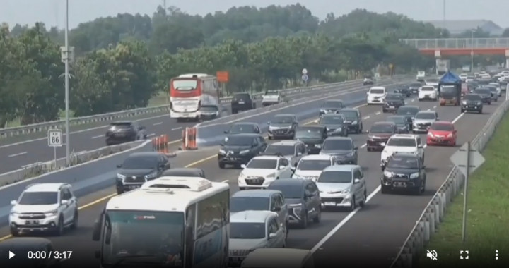 Macet Parah di Cipali, Kendaraan Menumpuk di Rest Area