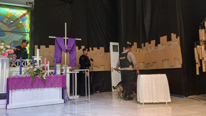 Polresta Solo Kerahkan Penjinak Bom Sterilisasi Gereja Jelang Perayaan Natal