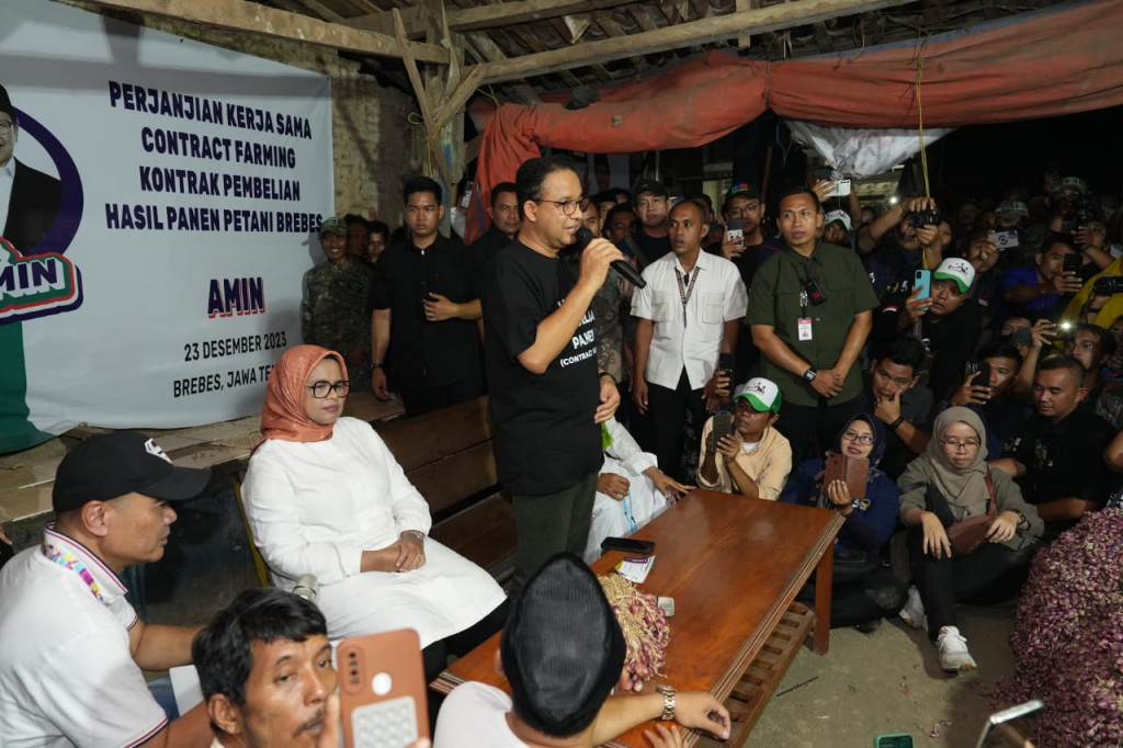Temui Petani Bawang di Brebes, Anies Tawarkan Jaminan Pembelian Pangan