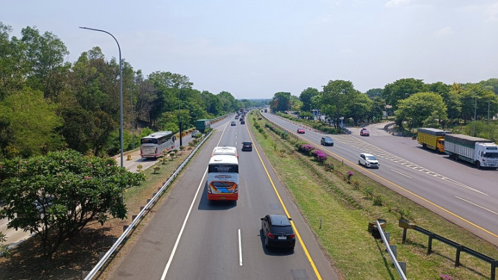 Arus Kendaraan di Tol Palikanci Ramai Lancar